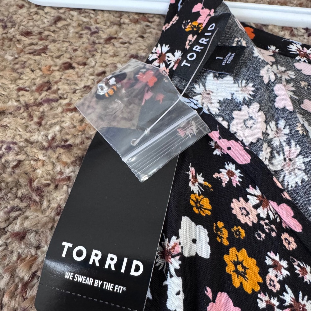 Torrid‎ Black Floral Print Betsy Babydoll Challis Tank Dress Size 1 - Picture 3 of 8